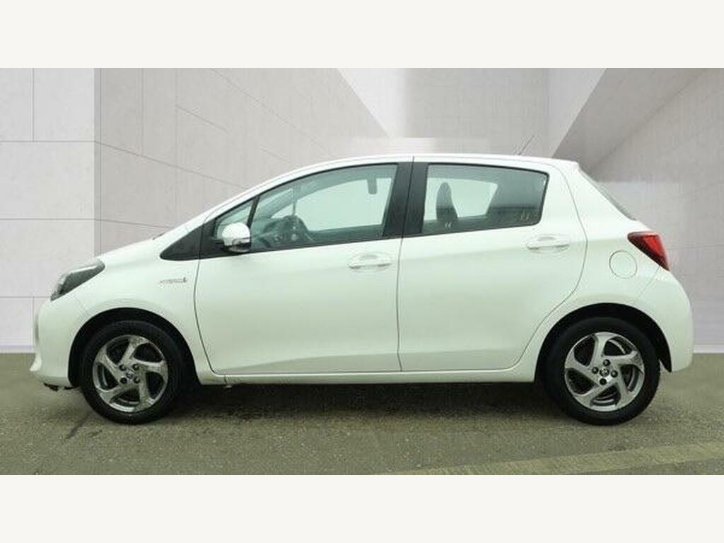 Toyota Yaris 1.5 Vvt-h Icon E-cvt Euro 6 NL64XPU White #6