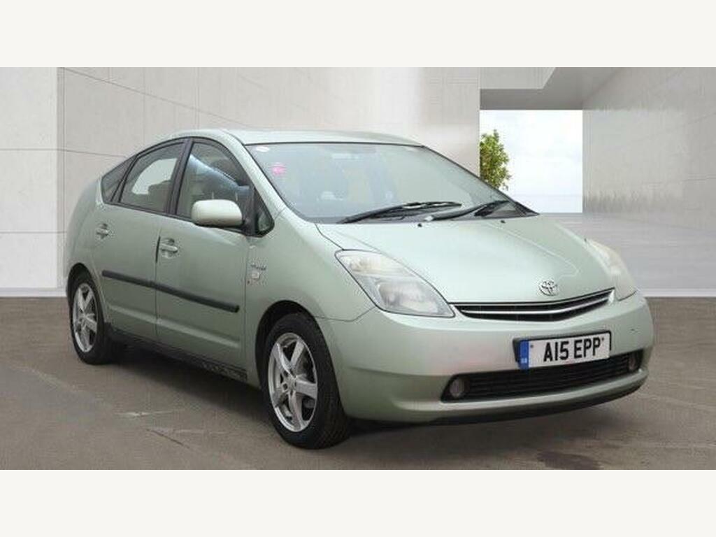 Toyota Prius 1.5 T Spirit Cvt Green