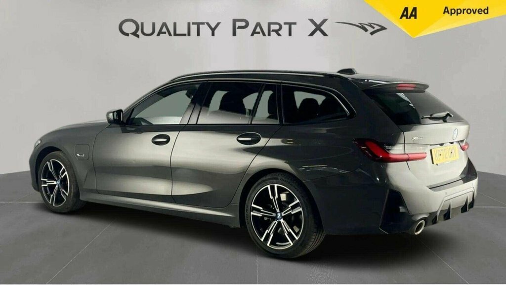 BMW 3 Series Estate KP72UNV Grey #5