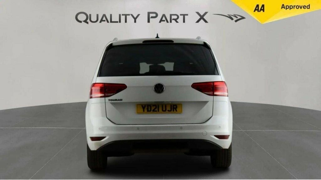 Volkswagen Touran Mpv YD21UJR White #6
