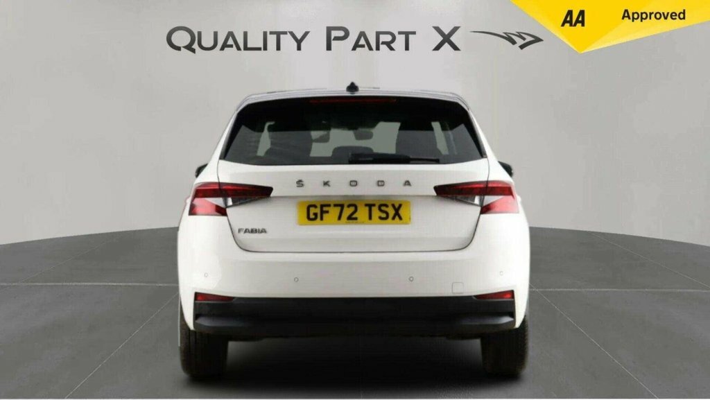 Skoda Fabia Hatchback GF72TSX White #6