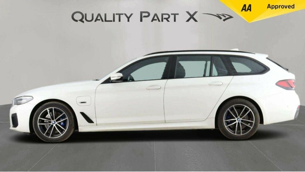 BMW 5 Series Estate CK72KFP White #4