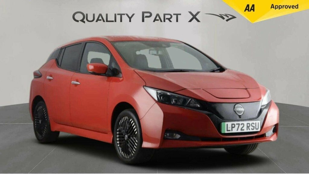 Nissan Leaf Hatchback Red