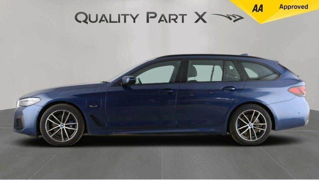 BMW 5 Series Estate RV22VHD Blue #4