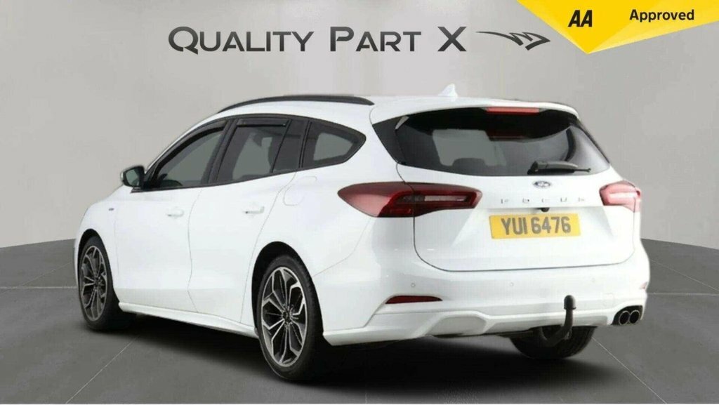 Ford Focus Estate YUI6476 White #5