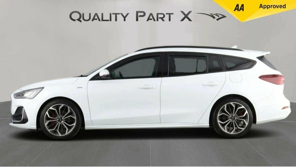 Ford Focus Estate YUI6476 White #4