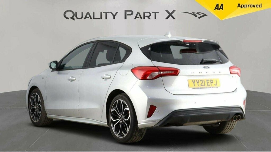 Ford Focus Hatchback YY21EPJ Silver #5