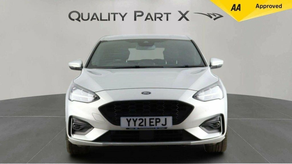 Ford Focus Hatchback YY21EPJ Silver #2