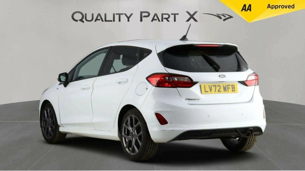 Ford Fiesta Hatchback LV72WFB White #4