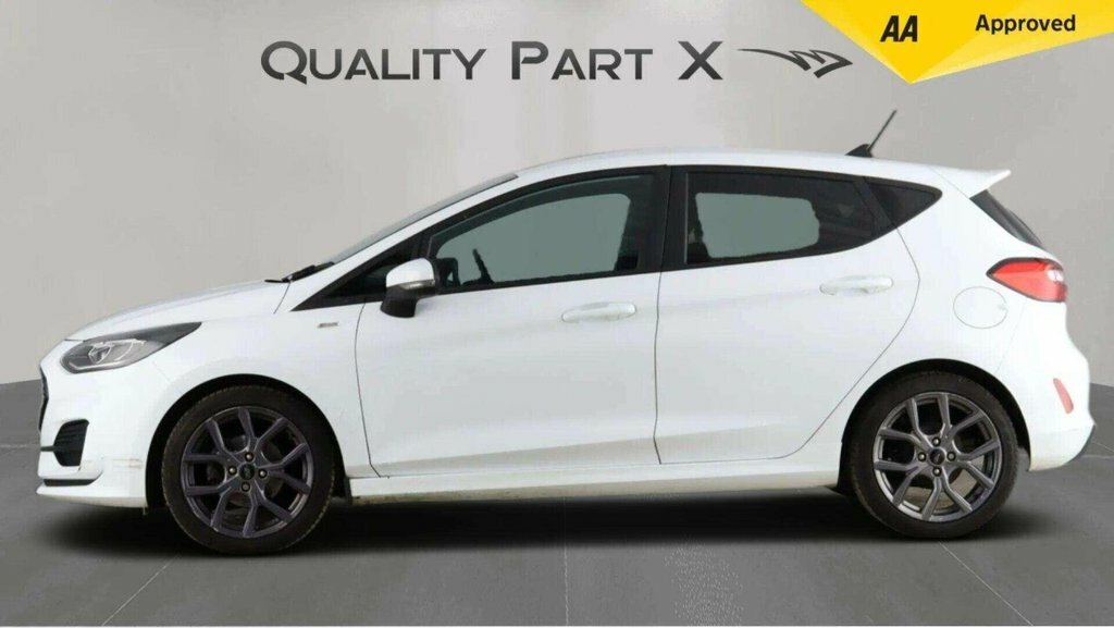 Ford Fiesta Hatchback LV72WFB White #5