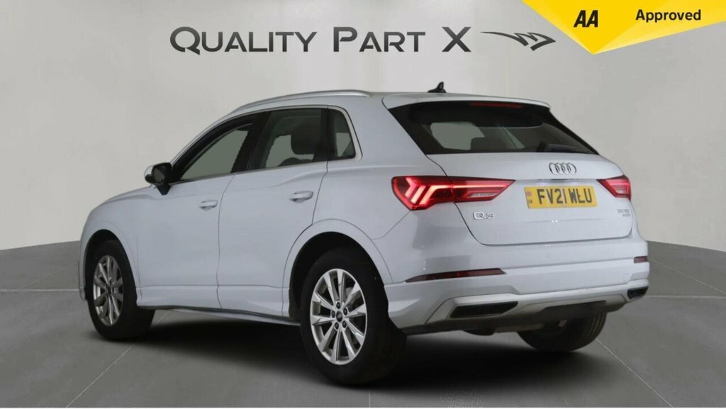 Audi Q3 Suv FV21WLU White #5