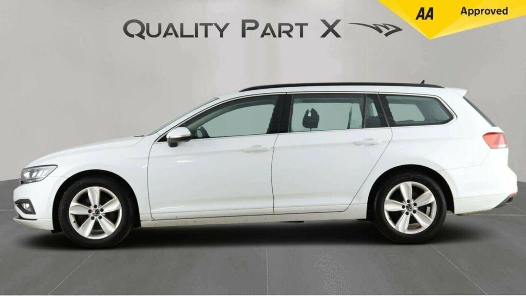 Volkswagen Passat Estate SY23LVZ White #4