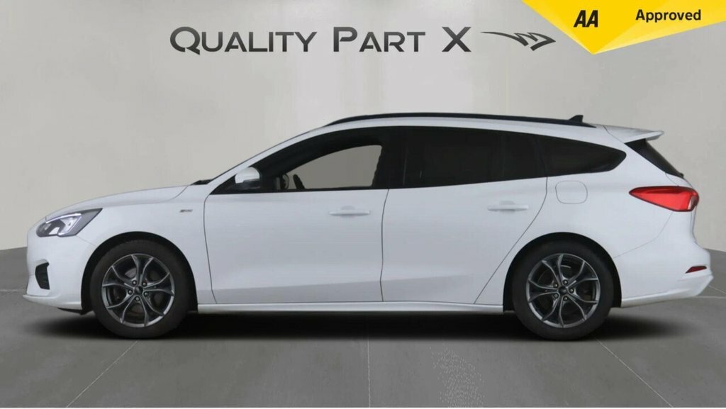 Ford Focus Estate CX21WUP White #4