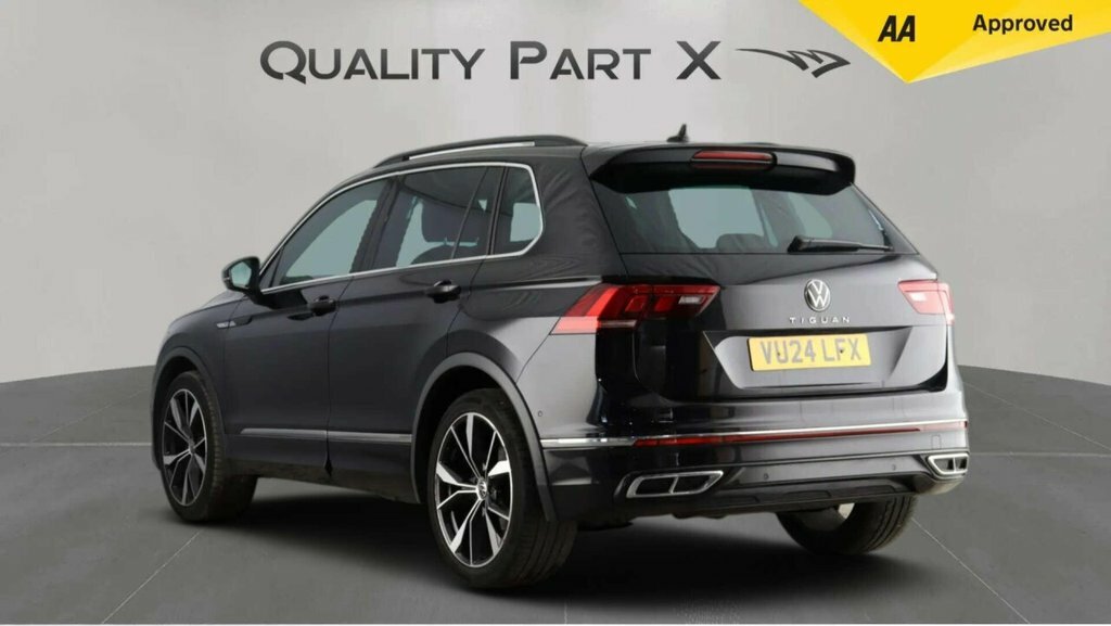 Volkswagen Tiguan Suv VU24LFX Black #5