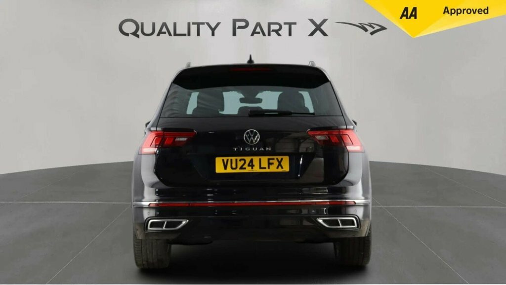 Volkswagen Tiguan Suv VU24LFX Black #6