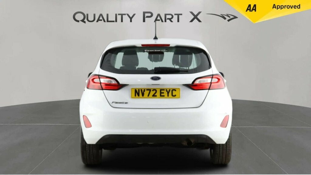Ford Fiesta Hatchback NV72EYC White #6