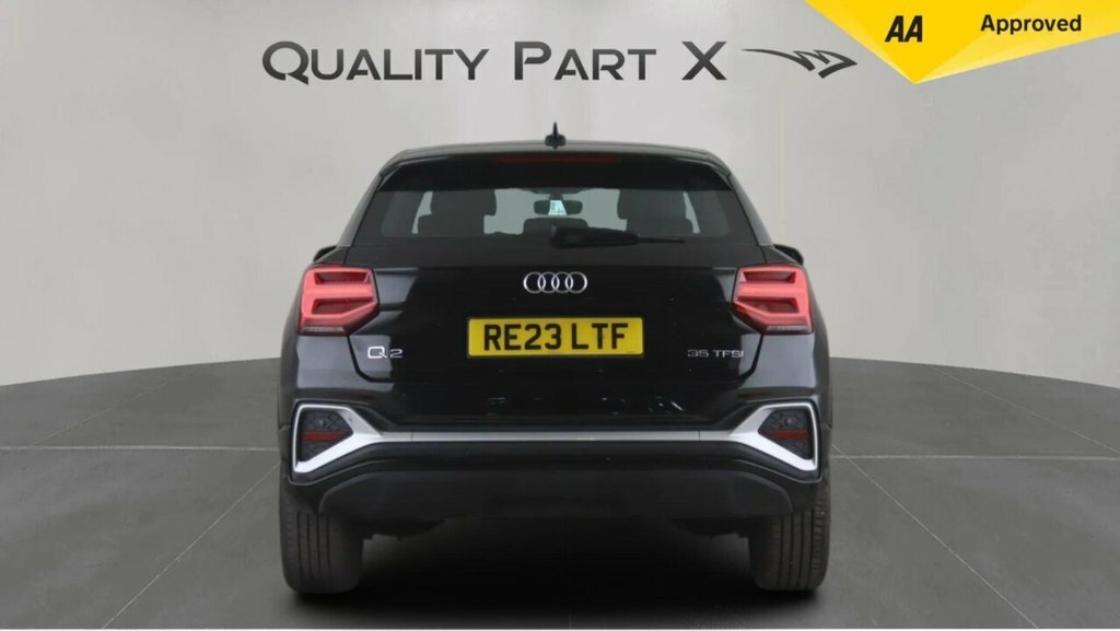 Audi Q2 Suv RE23LTF Black #5