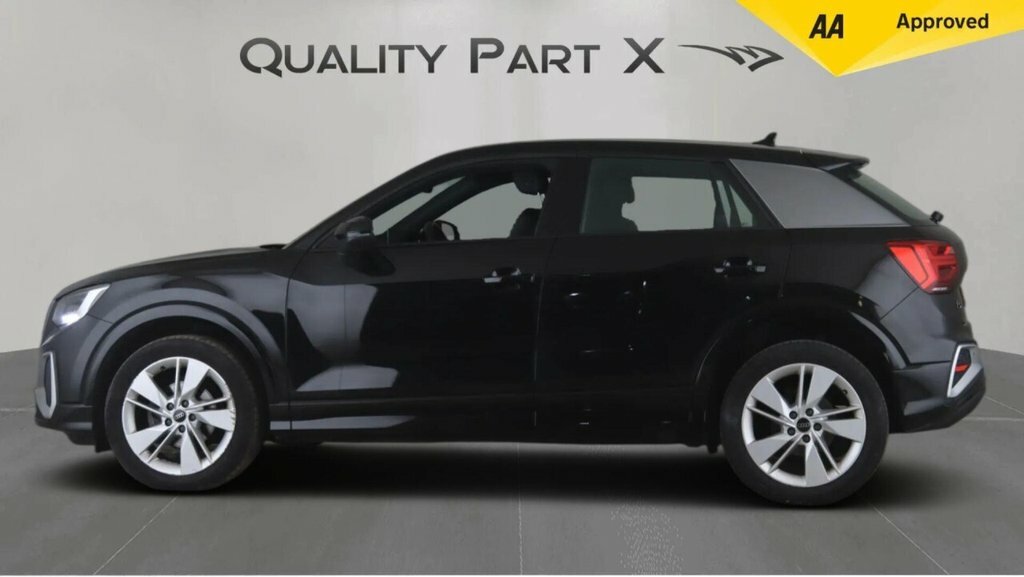 Audi Q2 Suv RE23LTF Black #4