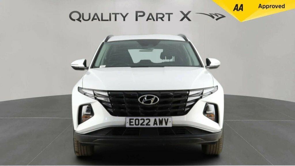 Hyundai Tucson Suv EO22AWV White #2