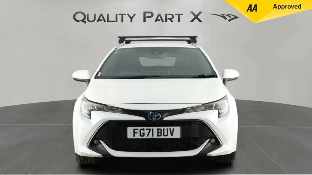 Toyota Corolla Estate FG71BUV White #2