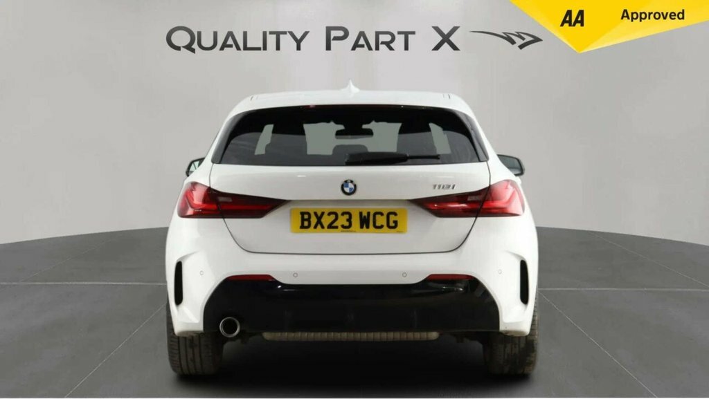 BMW 1 Series Hatchback BX23WCG White #5