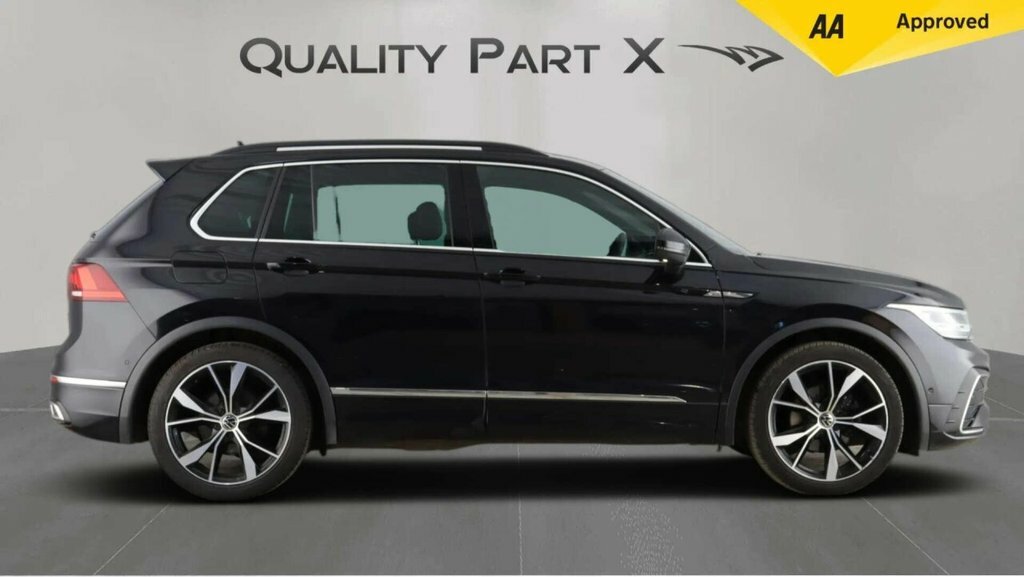 Volkswagen Tiguan Suv YIG6188 Black #4