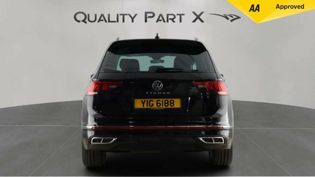 Volkswagen Tiguan Suv YIG6188 Black #6