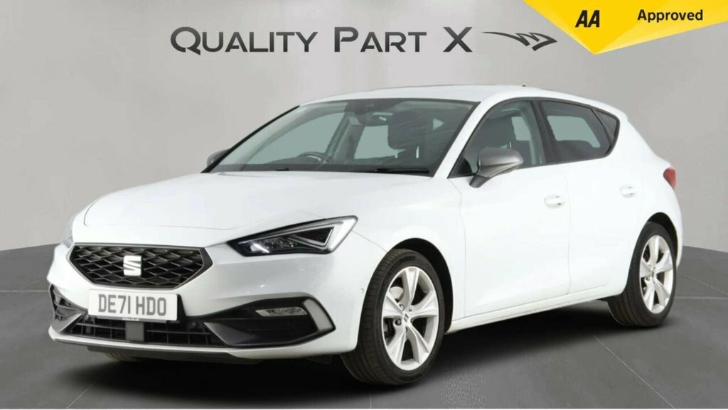 Seat Leon Hatchback DE71HDO White #3