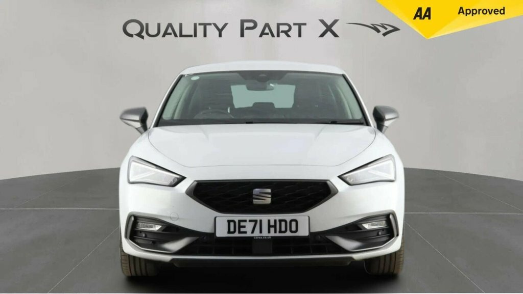 Seat Leon Hatchback DE71HDO White #2