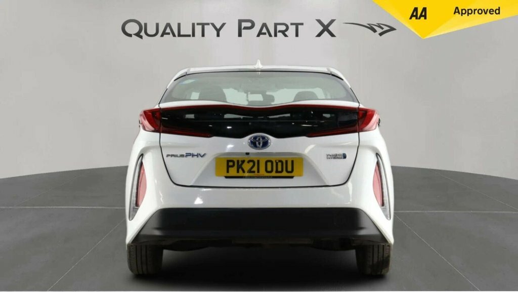 Toyota Prius+ 1.8L Business Edition Plus White #6