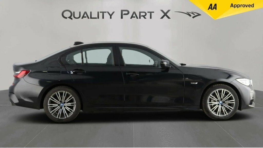 BMW 3 Series Saloon NU71FJC Black #4