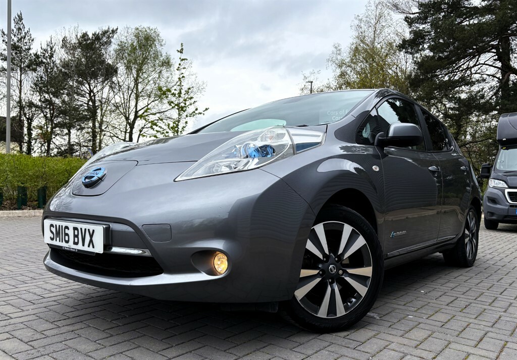 Nissan Leaf Tekna Great Spec Cheap To Run And Road Tax 20 A Y Grey