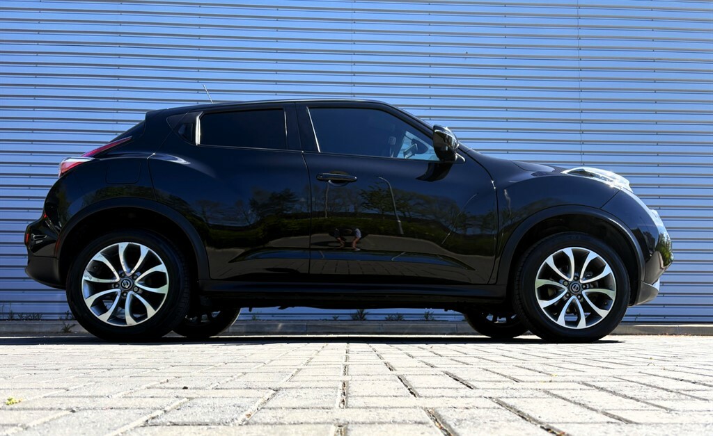 Nissan Juke Tekna Great Spec Heated Leather Seats Sat Nav And LT19KFJ Black #3