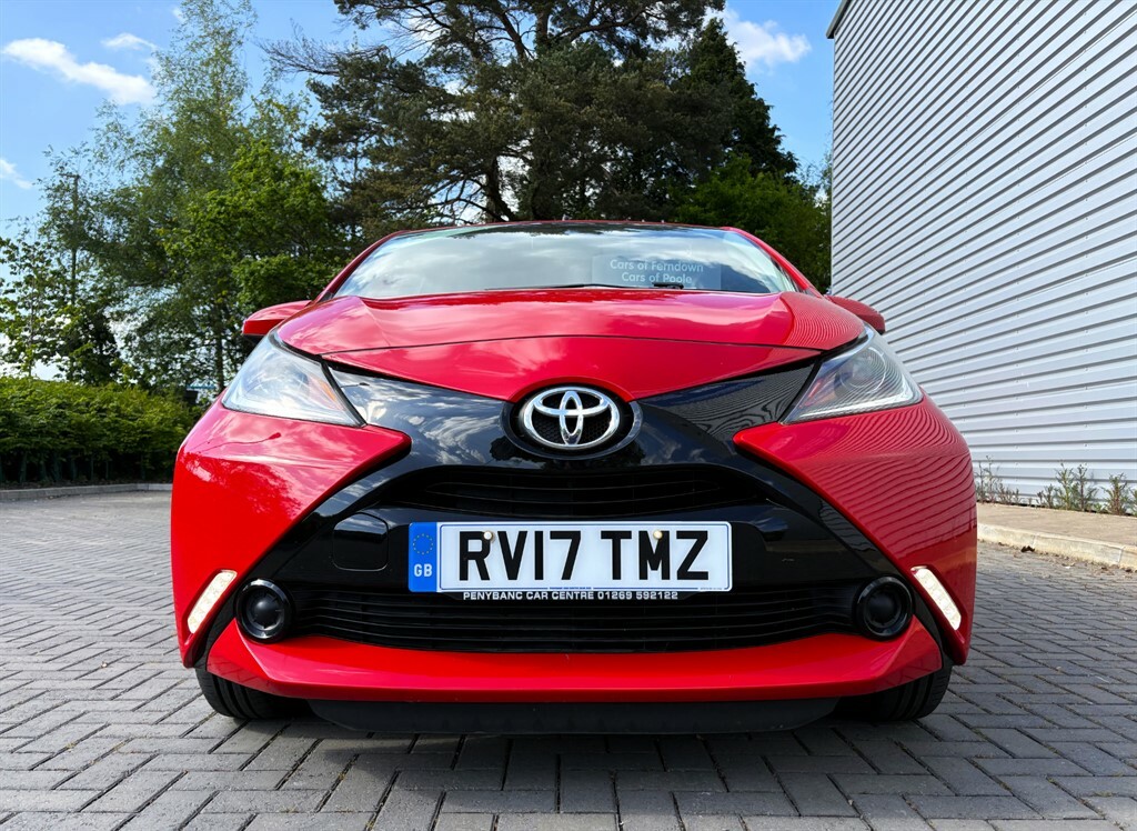 Toyota Aygo Vvt-i X-play Great Spec And Only 20 Ayear Road Ta RV17TMZ Red #5