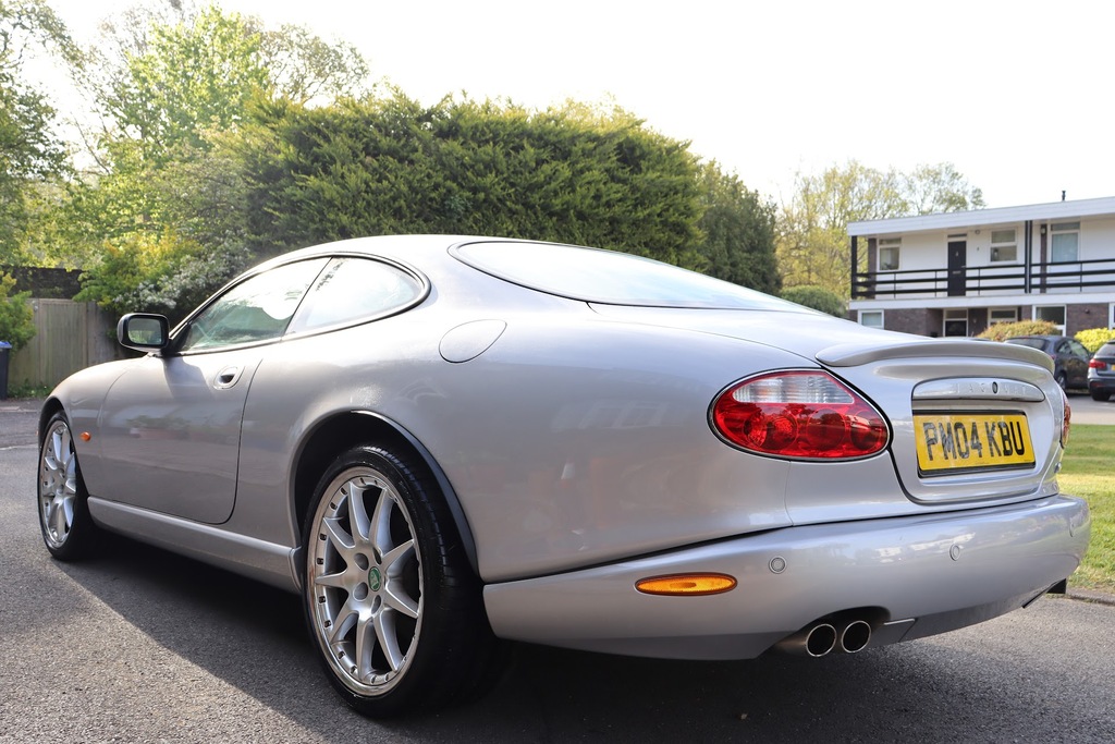 Jaguar XKR 4.2 Supercharged Coupe Silver #5