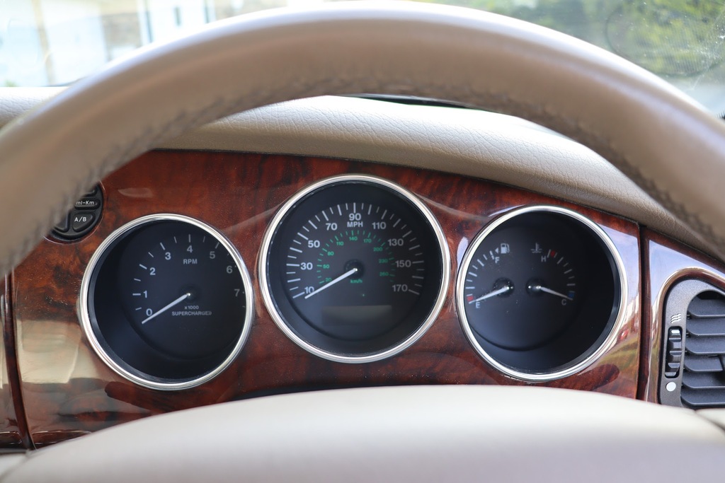 Jaguar XKR 4.2 Silver #18
