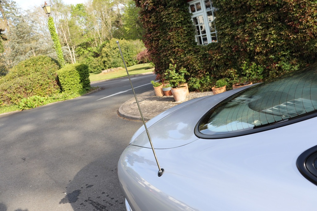 Jaguar XKR 4.2 Silver #28