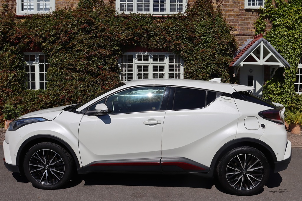 Toyota C-Hr 1.2 Vvt-i Excel SA68UKB White #3