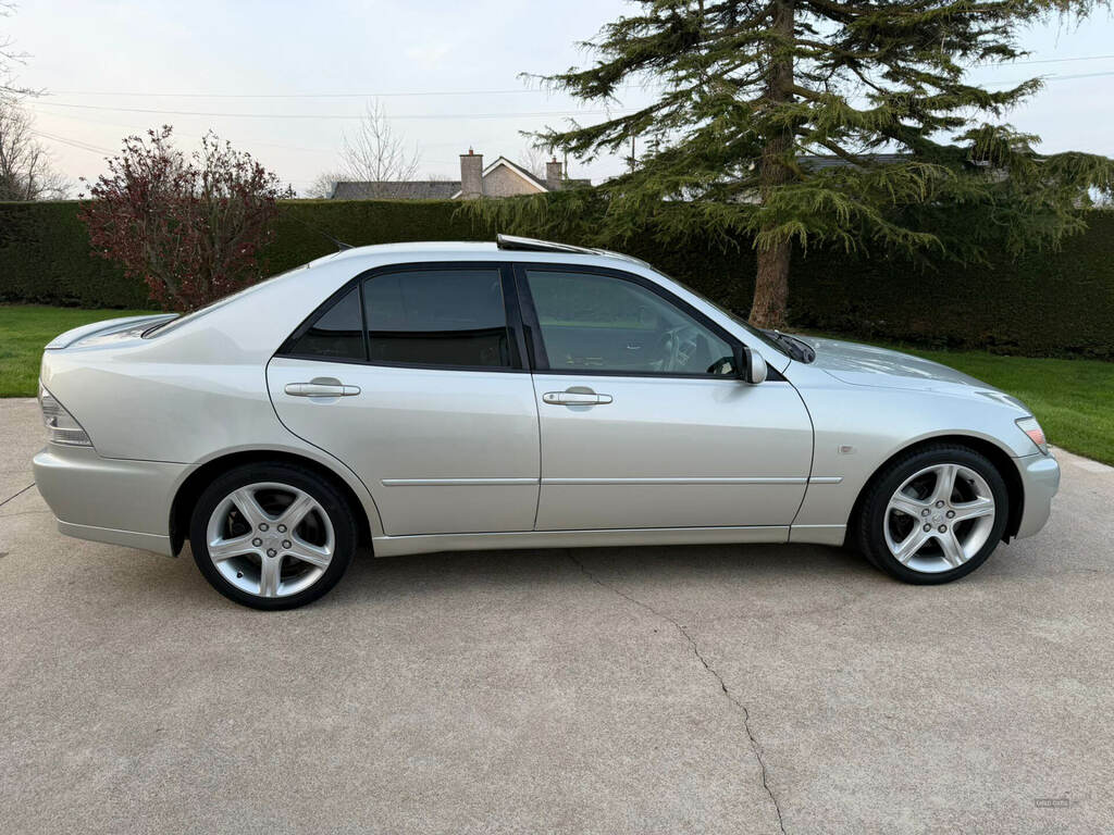 Lexus IS 200 2.0 Se Blue #13
