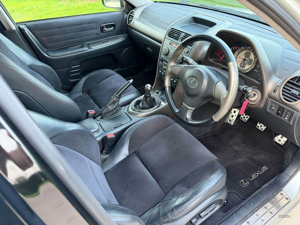Lexus IS 200 2.0 Se Blue #15