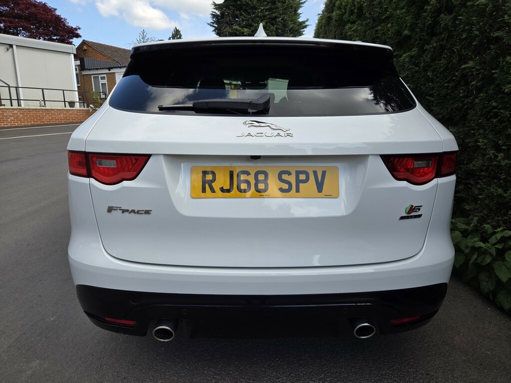 Jaguar F-Pace Suv 3.0 D300 V6 S 2018 RJ68SPV White #6