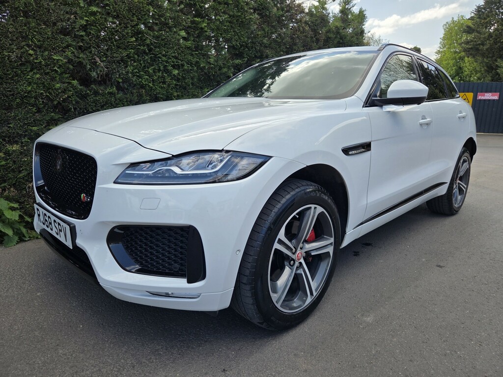 Jaguar F-Pace Suv 3.0 D300 V6 S 2018 RJ68SPV White #4