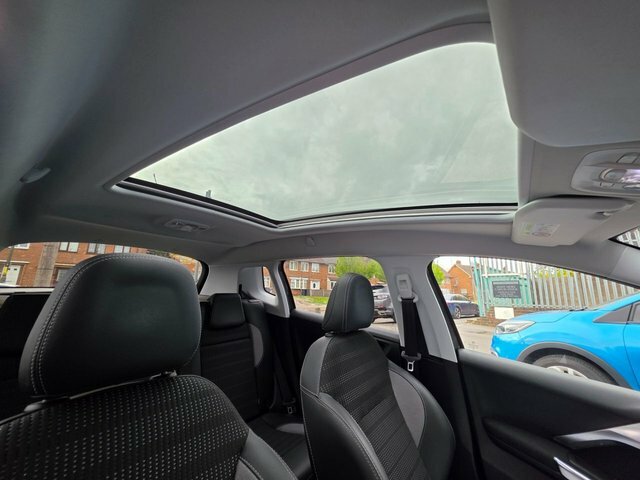 Peugeot 2008 2019 1.2 Puretech Allure Premium Suv Ea WB19FRL Grey #3