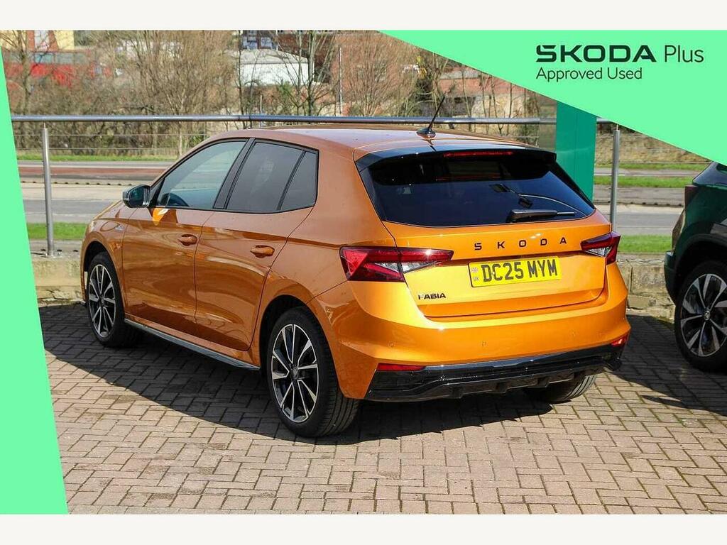 Skoda Fabia 2025 1.0 Tsi 116 Monte Carlo Edition Dsg DC25MYM Orange #3