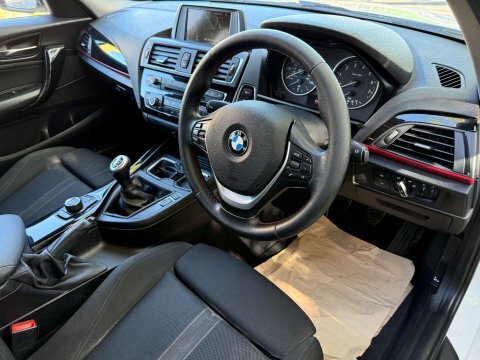 BMW 1 Series 1.6 118I Sport LV15KRO White #4
