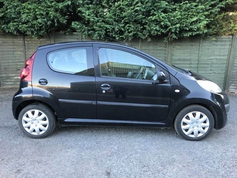 Peugeot 107 1.0 Active KM12GMZ Black #2