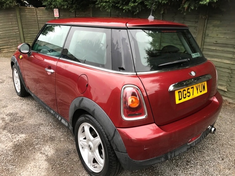 Mini Hatch 1.4 Red #3