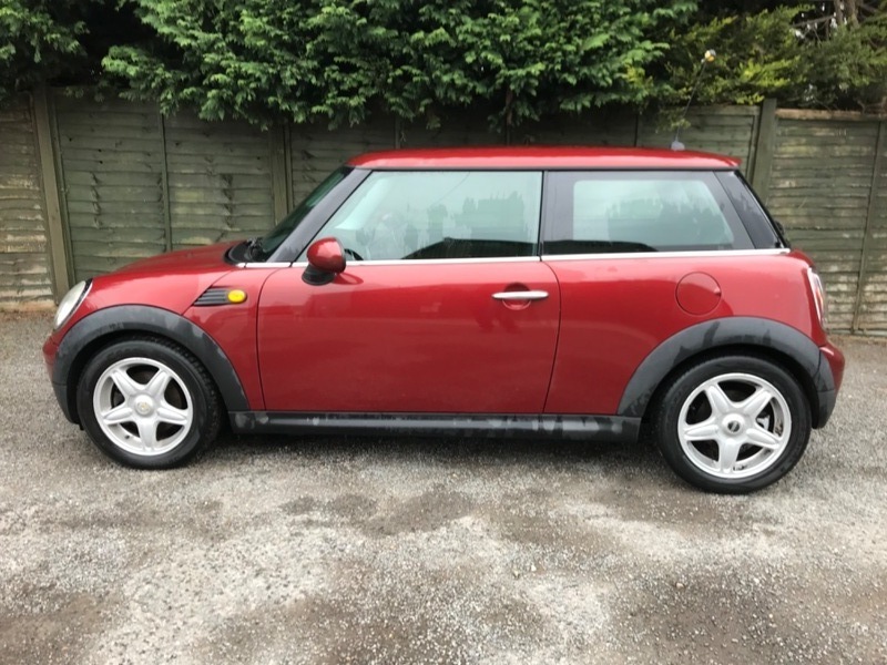 Mini Hatch 1.4 Red #2