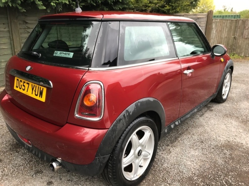 Mini Hatch 1.4 Red #4