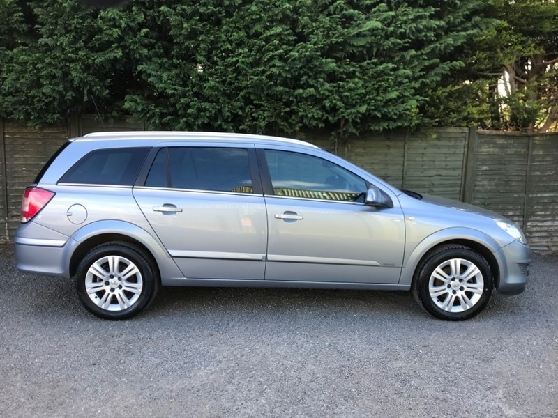 Vauxhall Astra 1.8 Design Estate Silver #2